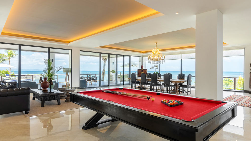 Tirtha Bayu Villa I - Pool table at the living